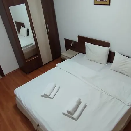 в Belvedere Apartment *